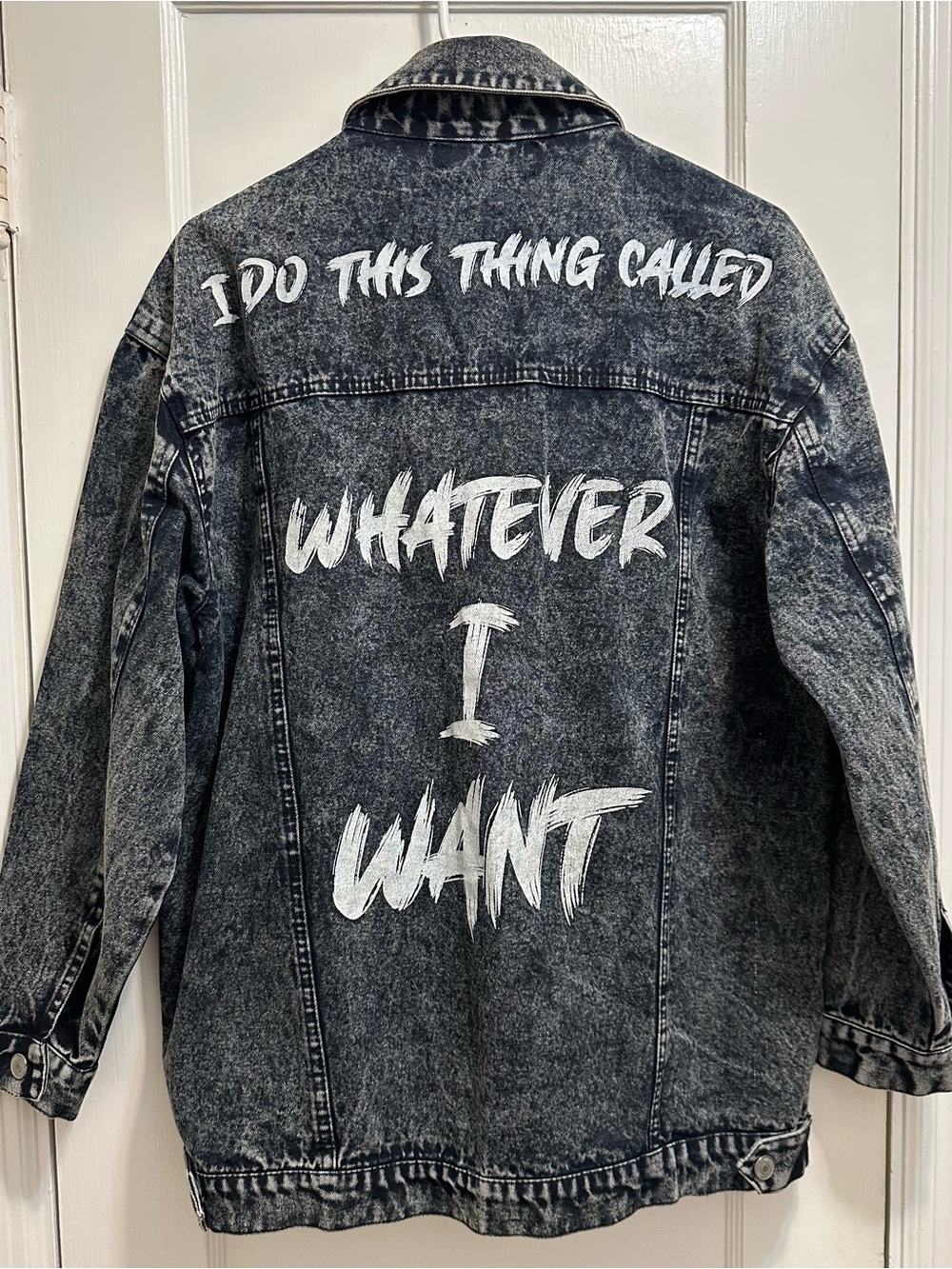 Thrill Jeans: L Black Acid-Wash Denim Jacket